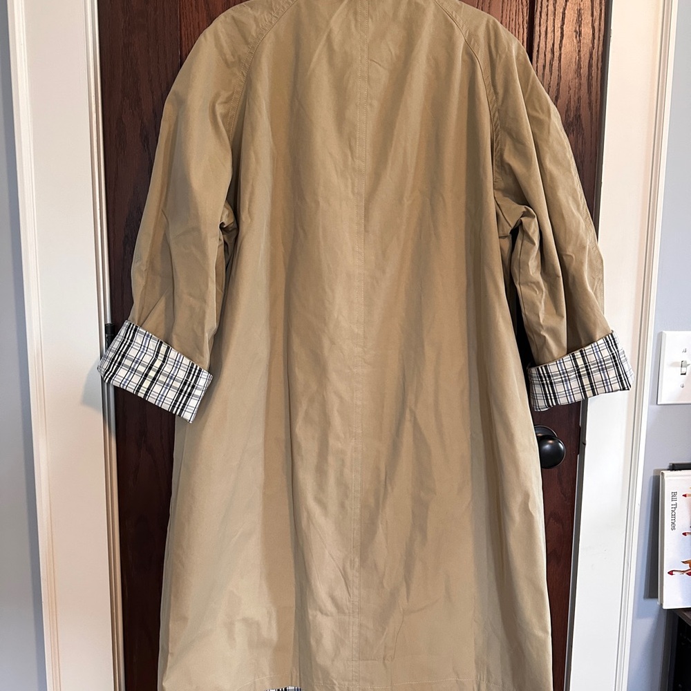 Pixie Market Reversible Khaki Trench Coat with Plaid Lining & Cuff Detail - Picture 4 of 9